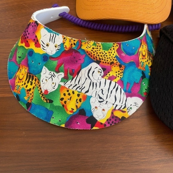 Bundle of FOUR 4 Visors - Picture 4 of 7